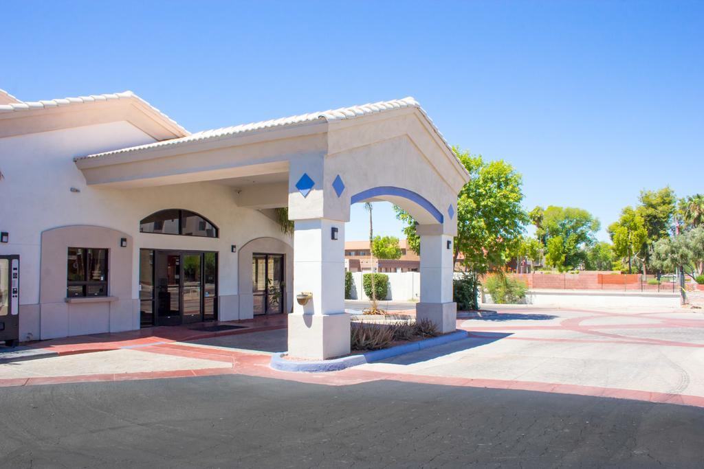 טמפה Apache Inn מראה חיצוני תמונה