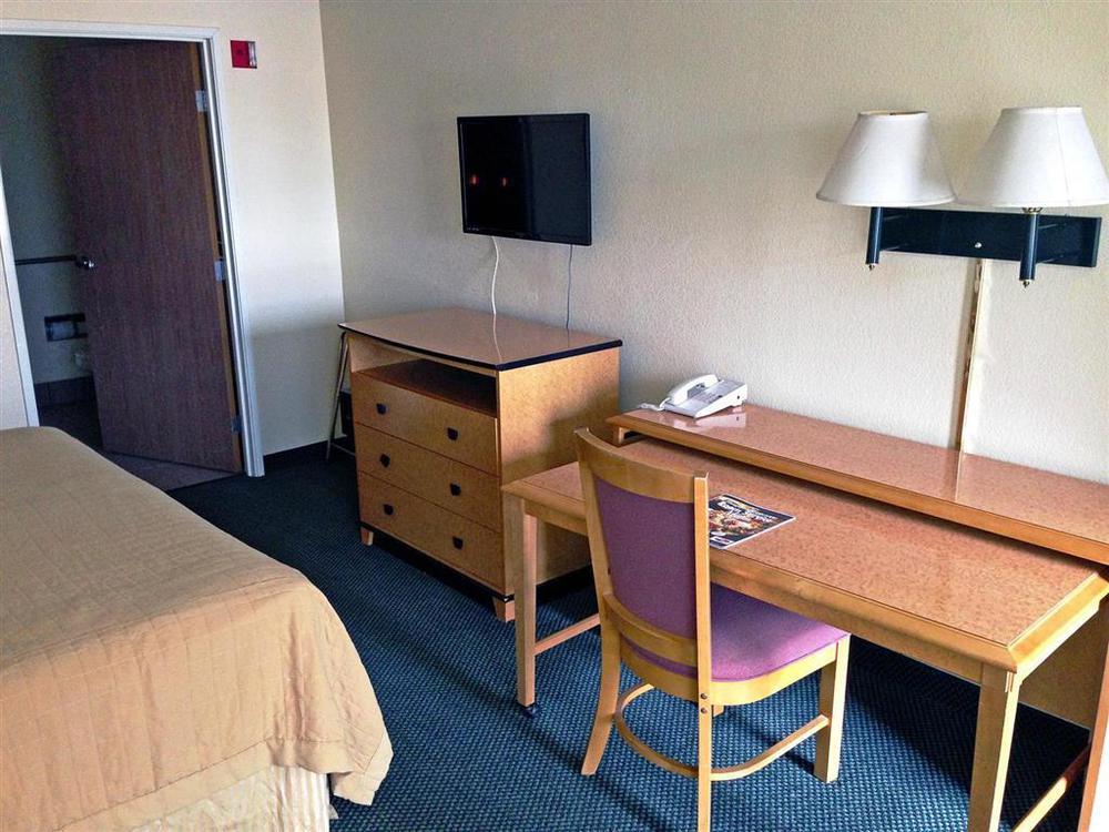 טמפה Apache Inn שירותים תמונה