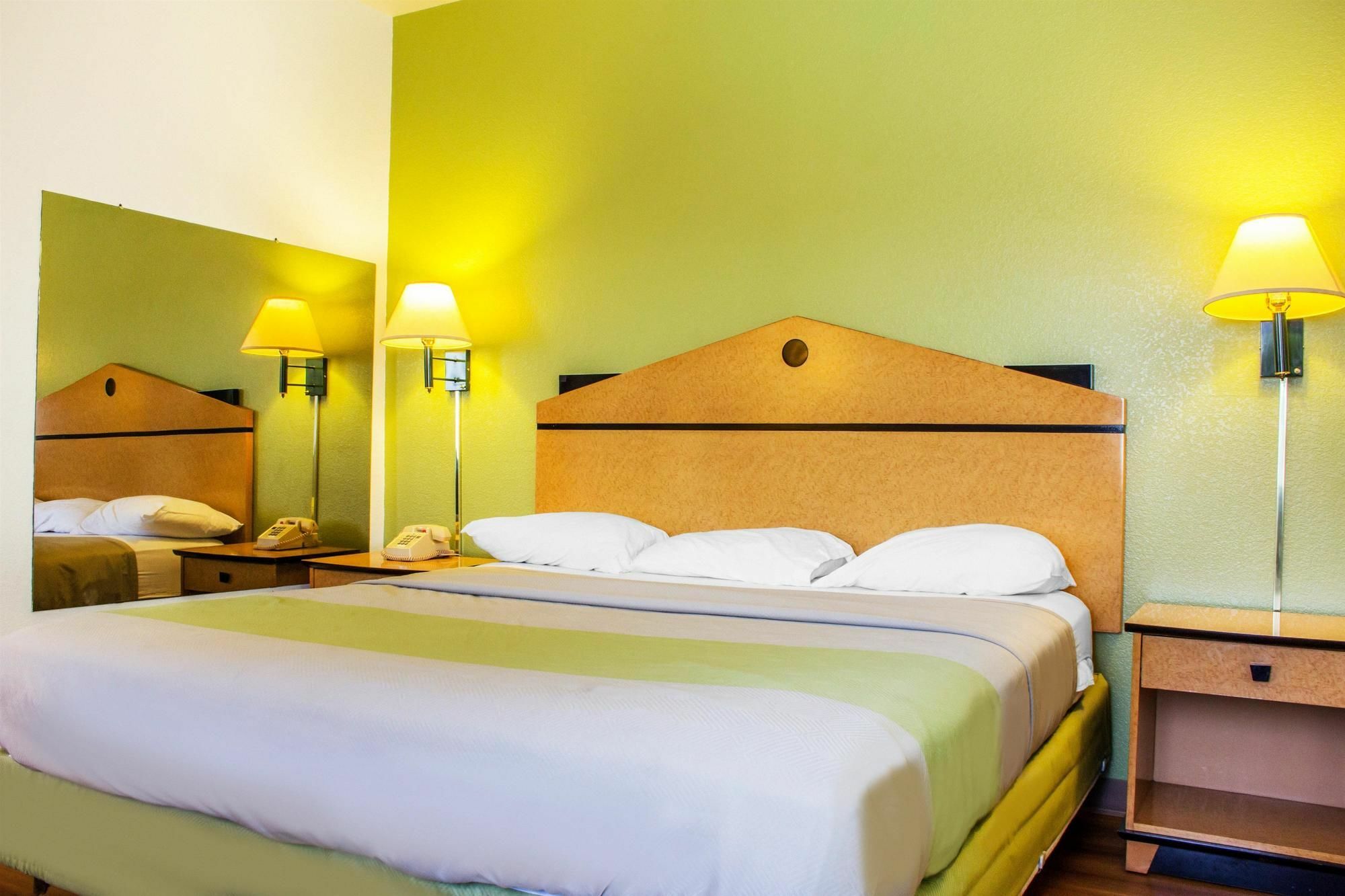טמפה Apache Inn מראה חיצוני תמונה