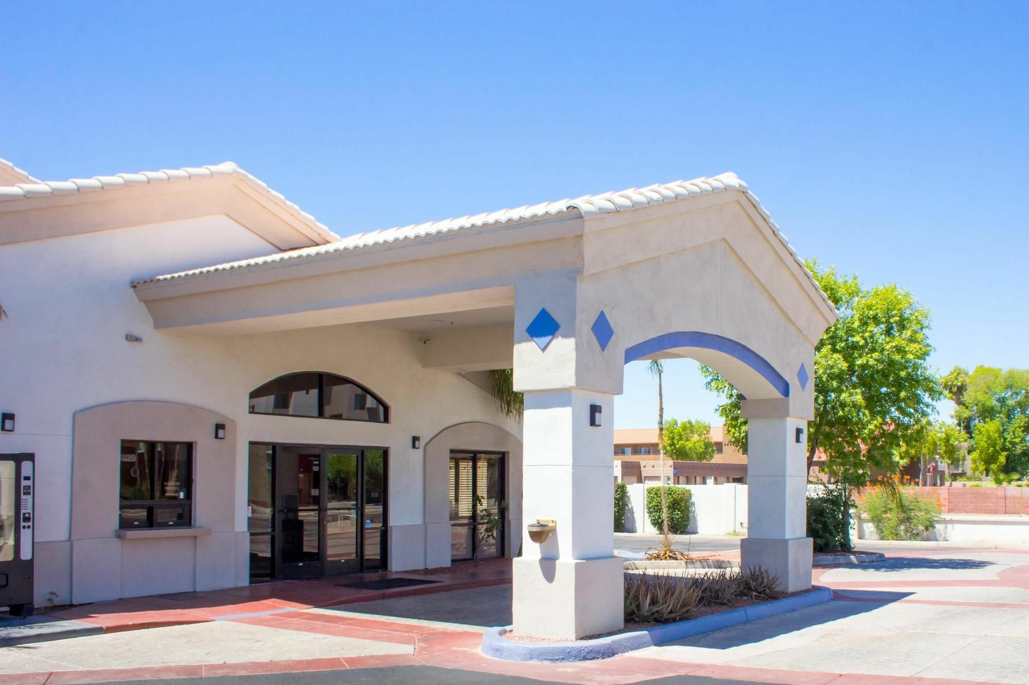 טמפה Apache Inn מראה חיצוני תמונה