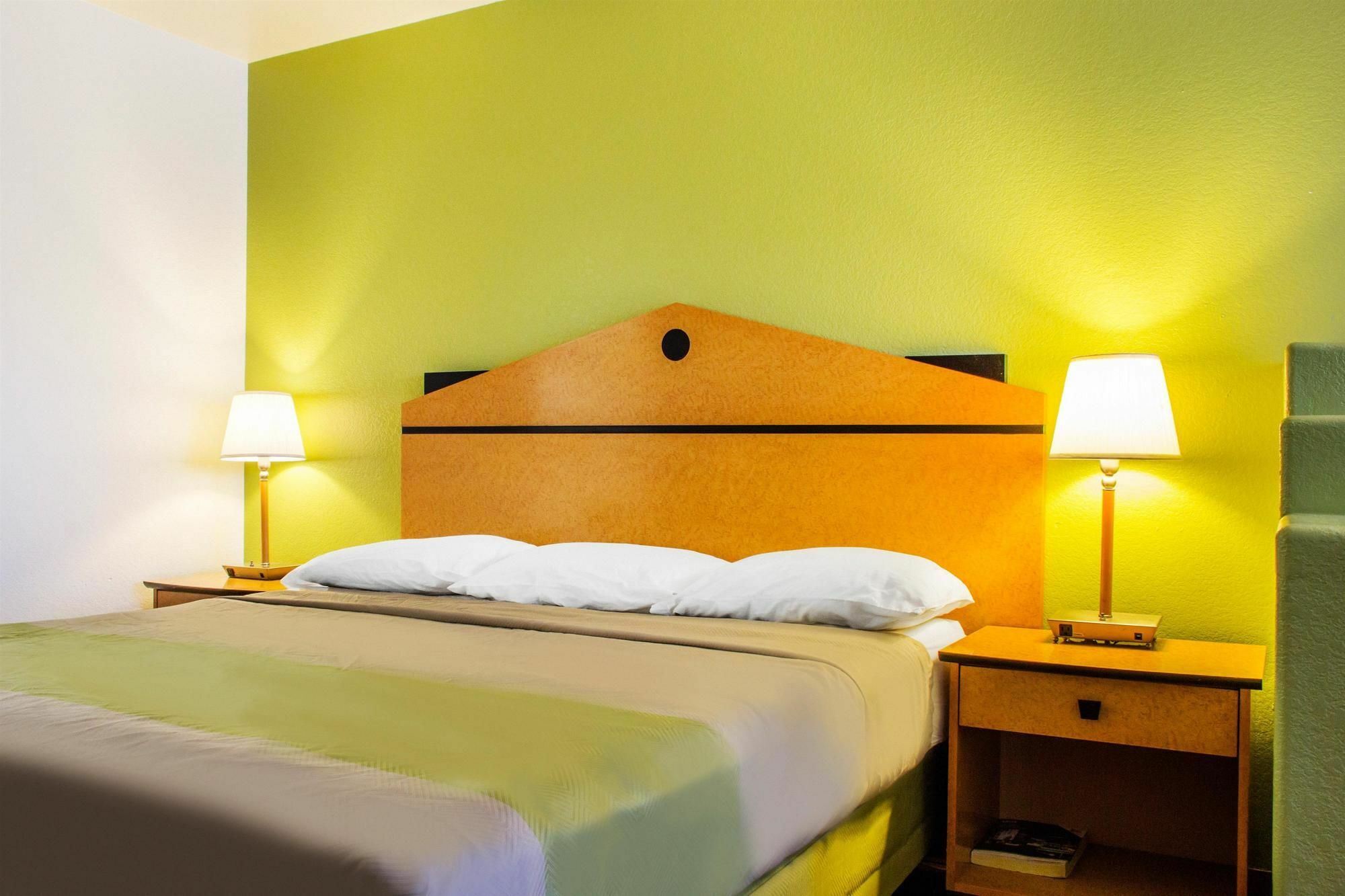 טמפה Apache Inn מראה חיצוני תמונה