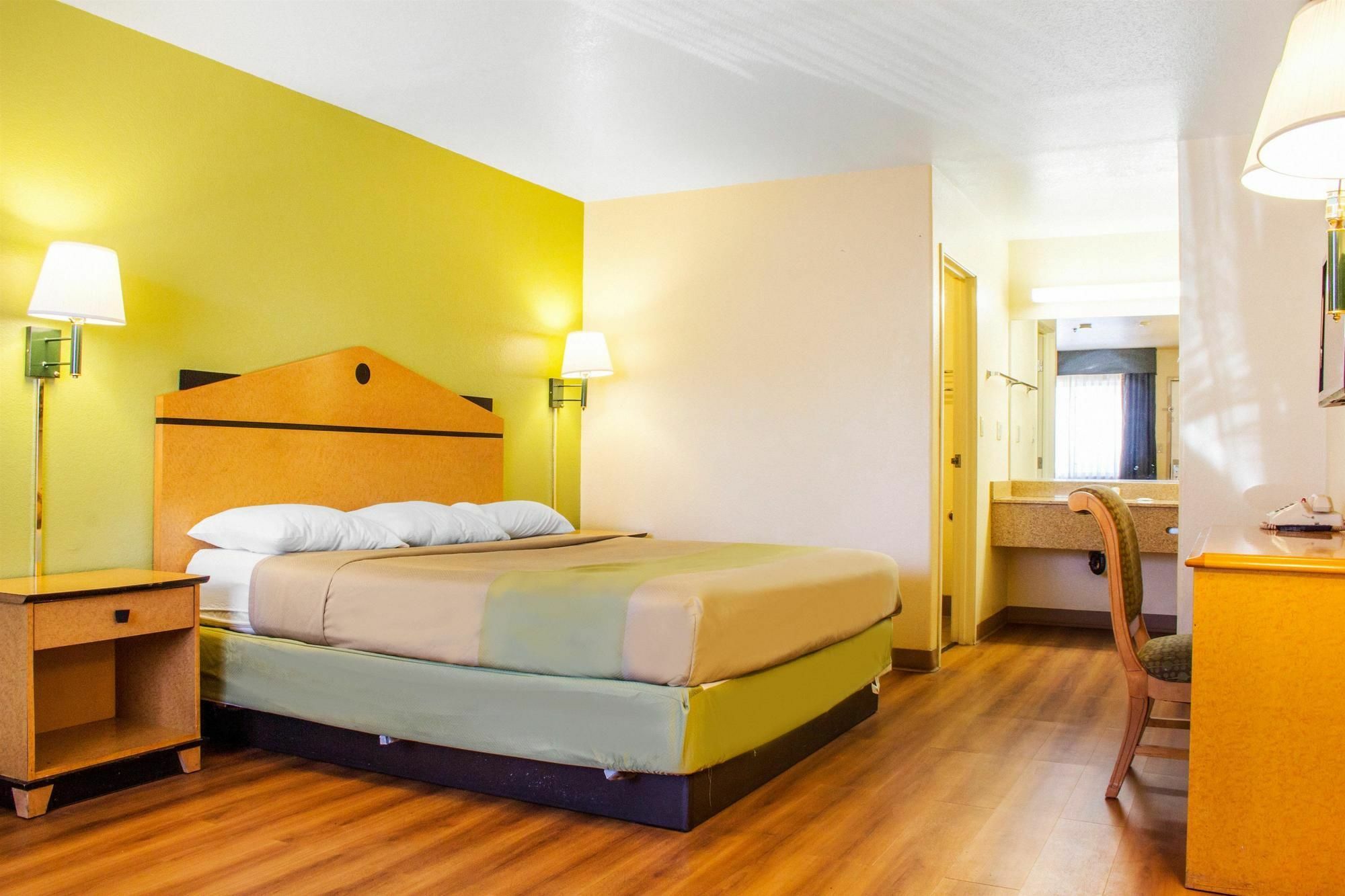 טמפה Apache Inn מראה חיצוני תמונה