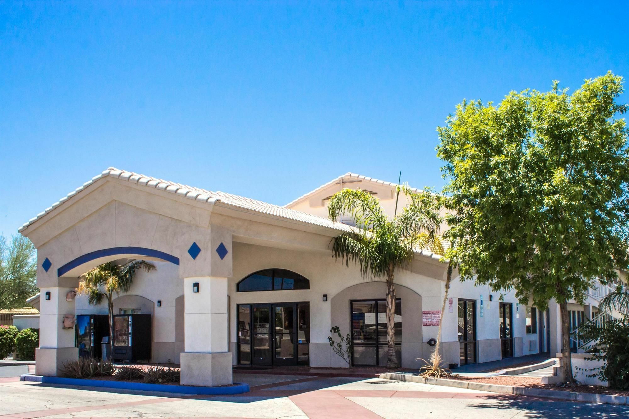 טמפה Apache Inn מראה חיצוני תמונה