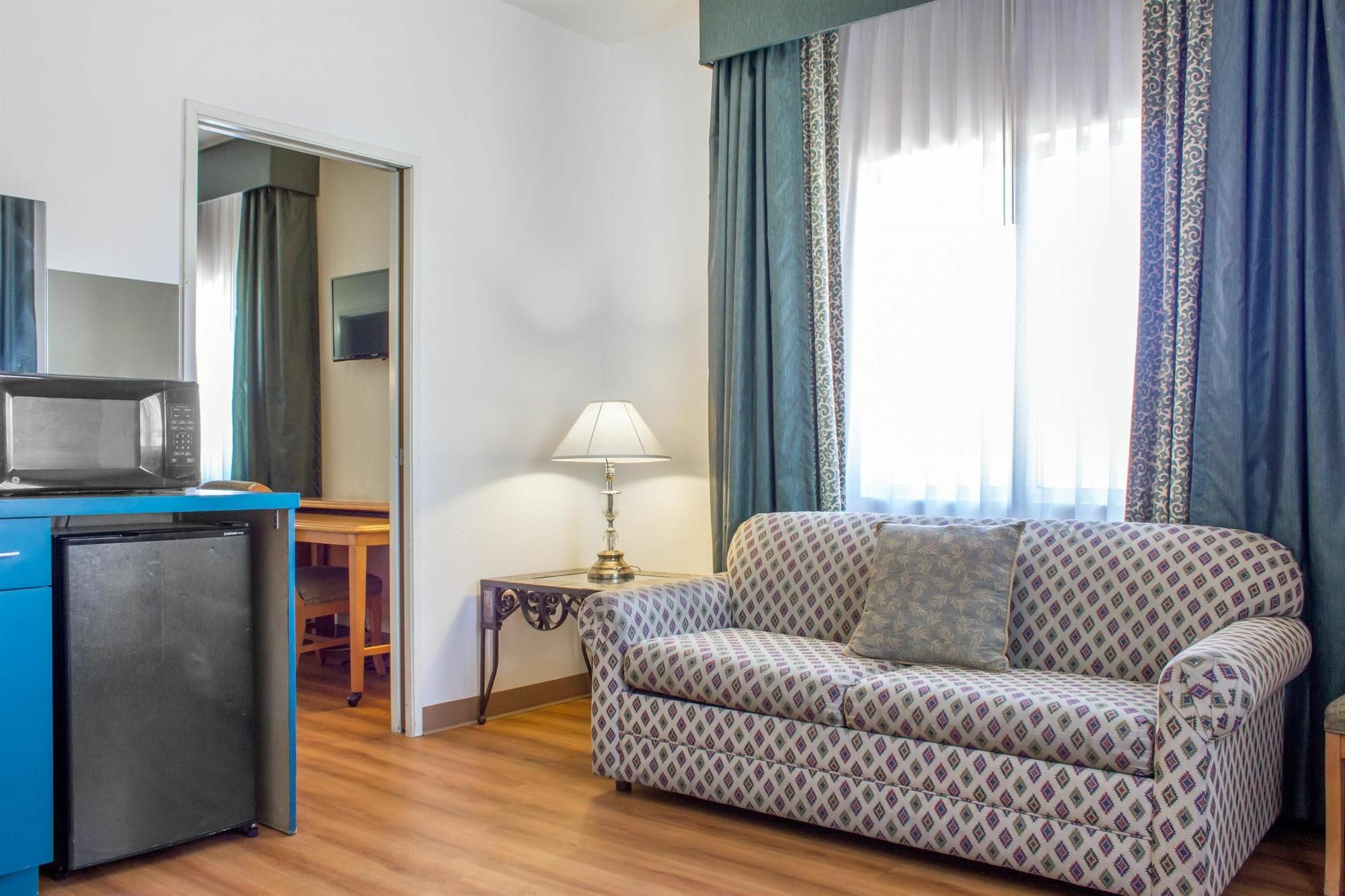 טמפה Apache Inn מראה חיצוני תמונה